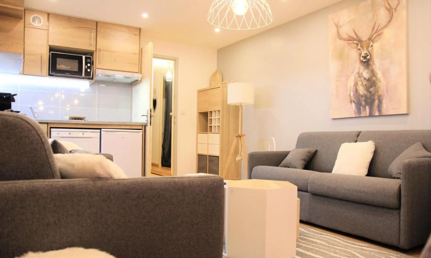 Residence Schuss - Val Thorens Location: Appartement Renove Avec Chambre Et Cabine, Proche Des Pistes Mae-9028